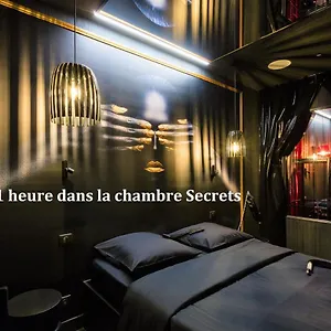 Avec Nuit Insolite Au Dandy Et Jacuzzi Privatise (adults Only) Liebeshotel Paris